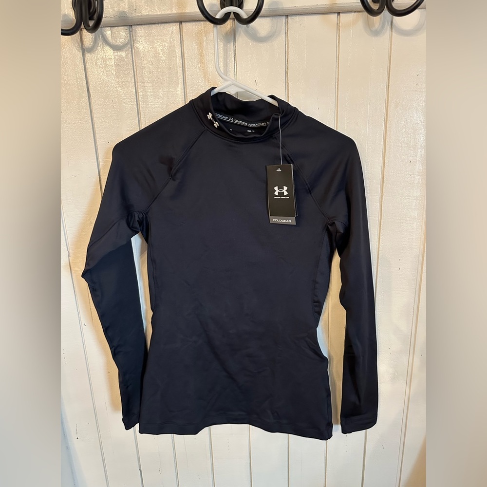 NEW WITH TAGS UNDER ARMOR BASE LAYER SIZE S